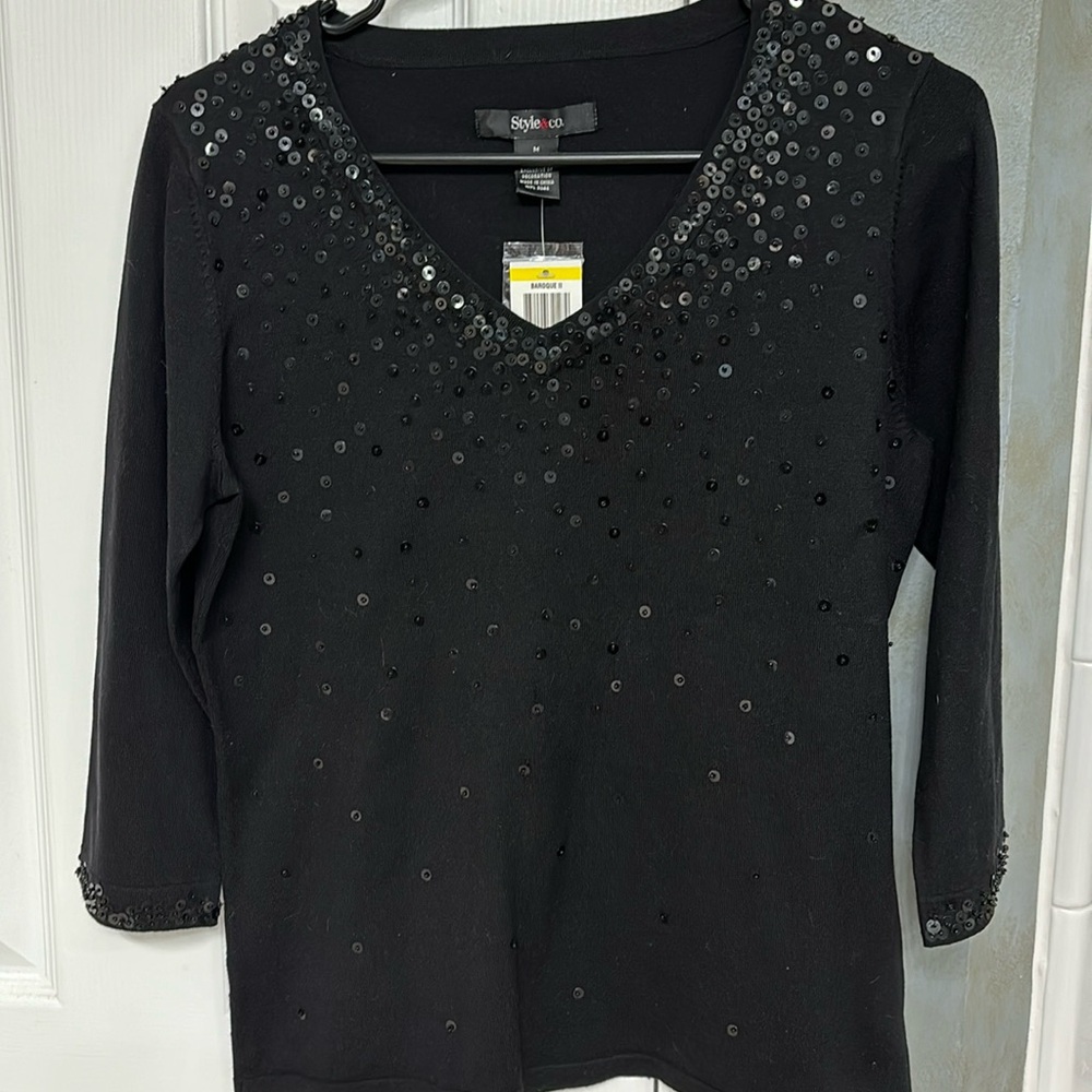 Lightweight Sequined V-Necked Black Top with 3/4 sleeves